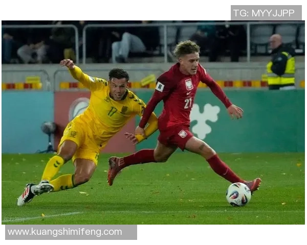 3-2，85分钟绝杀，波兰将踢世预赛附加赛，莱万冷艳头球+妙传