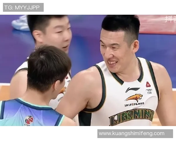 CBA联赛:北京男篮大胜辽宁男篮,球迷揭开本相,扒出小细节